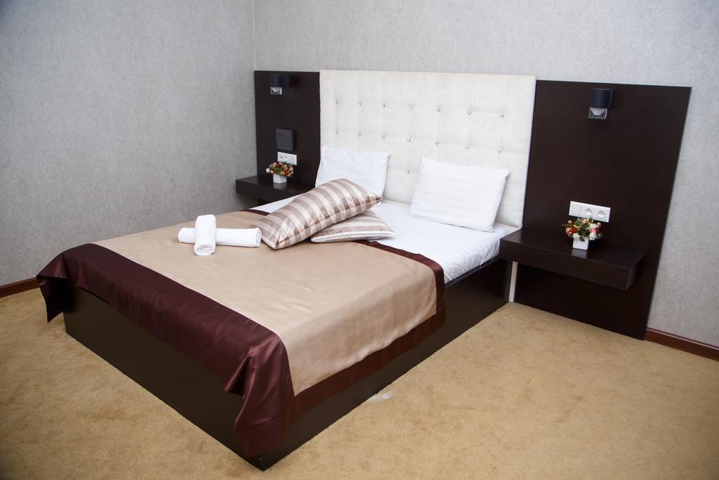 Hotel Avenue Bishkek Exterior foto