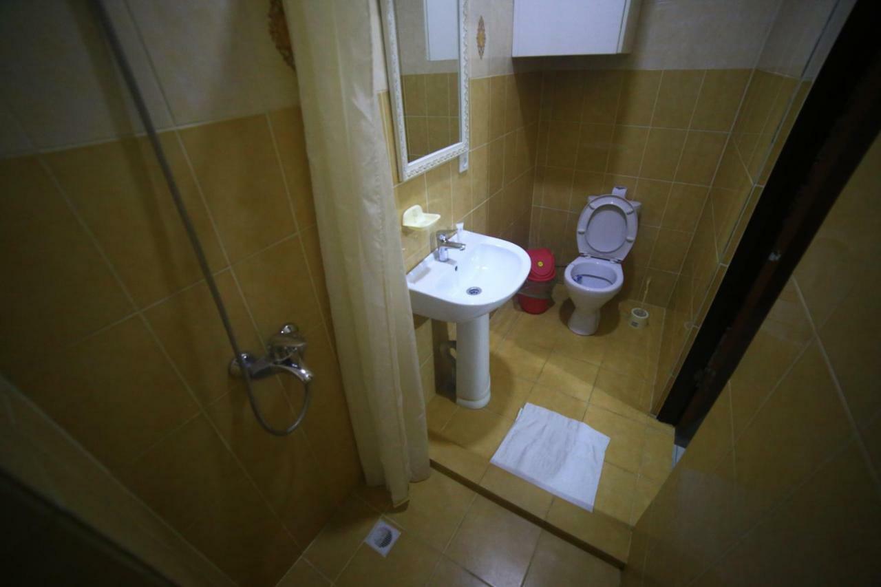 Hotel Avenue Bishkek Exterior foto