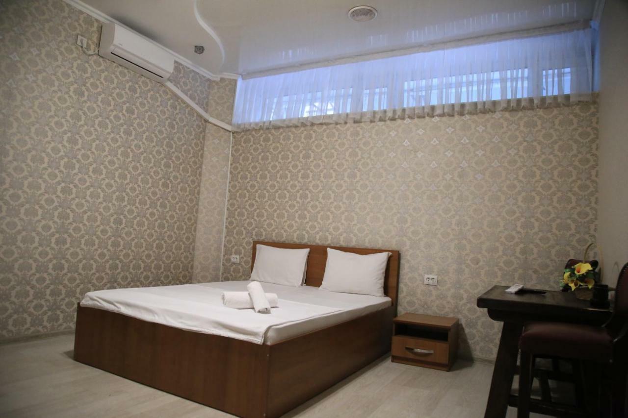 Hotel Avenue Bishkek Exterior foto